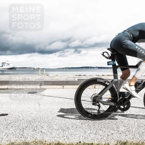 16.08.2026 - KN Förde Triathlon 2026 H.Heesch http://msf.ph/oto/9983070 16.08.2026 13:00:09 Radfahren 525, 559 meine-sportfotos.de
