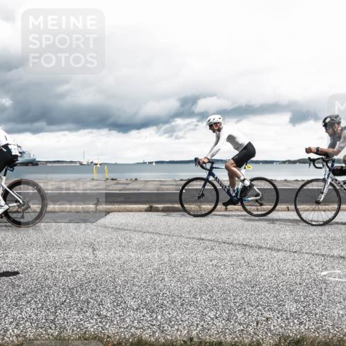 16.08.2026 - KN Förde Triathlon 2026 H.Heesch http://msf.ph/oto/9983112 16.08.2026 13:01:18 Radfahren 549, 574, 726, 739 meine-sportfotos.de
