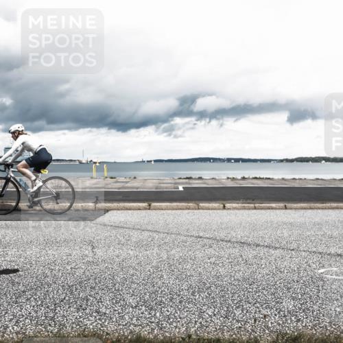 16.08.2026 - KN Förde Triathlon 2026 H.Heesch http://msf.ph/oto/9983115 16.08.2026 13:01:19 Radfahren 726 meine-sportfotos.de