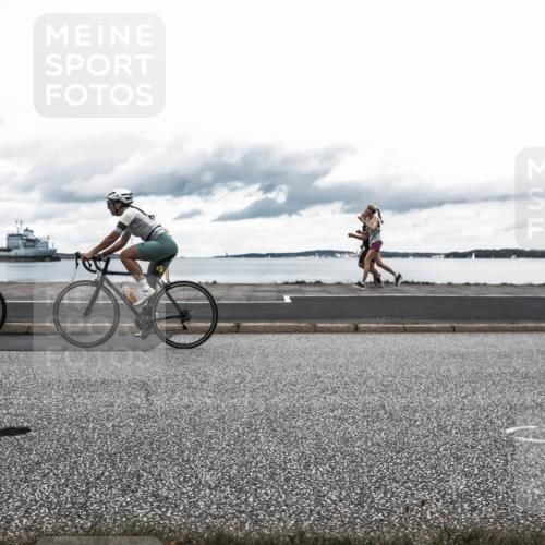 16.08.2026 - KN Förde Triathlon 2026 H.Heesch http://msf.ph/oto/9983431 16.08.2026 13:08:27 Radfahren 541, 584, 612 meine-sportfotos.de