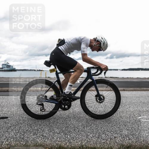 16.08.2026 - KN Förde Triathlon 2026 H.Heesch http://msf.ph/oto/9983476 16.08.2026 13:10:00 Radfahren 524, 701, 704, 738 meine-sportfotos.de