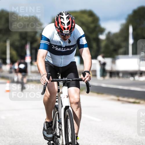 16.08.2026 - KN Förde Triathlon 2026 H.Heesch http://msf.ph/oto/9983548 16.08.2026 12:54:47 Radfahren 532, 566, 708 meine-sportfotos.de