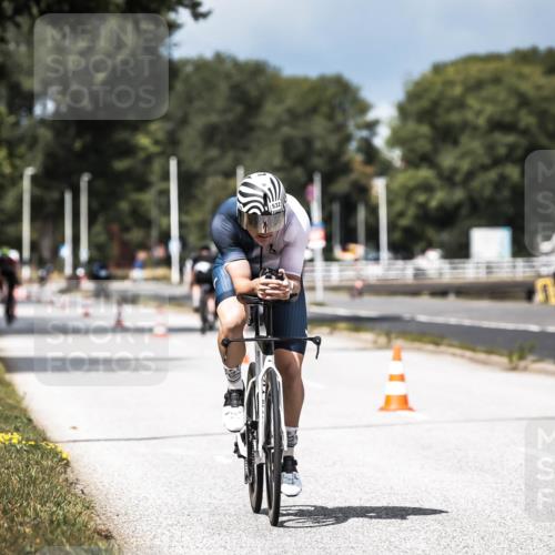 16.08.2026 - KN Förde Triathlon 2026 H.Heesch http://msf.ph/oto/9983552 16.08.2026 12:54:49 Radfahren 532, 566, 708 meine-sportfotos.de