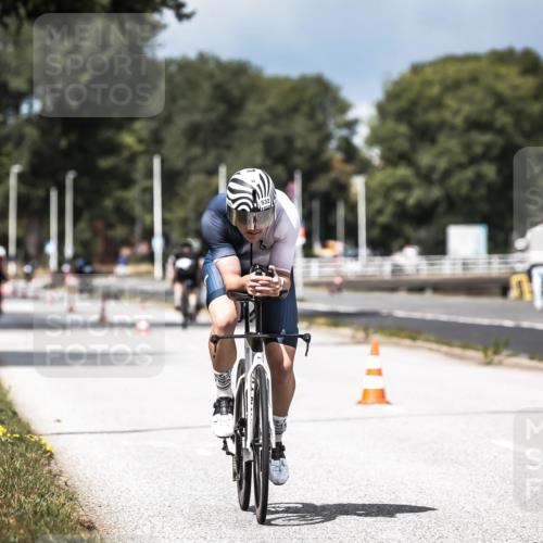 16.08.2026 - KN Förde Triathlon 2026 H.Heesch http://msf.ph/oto/9983553 16.08.2026 12:54:49 Radfahren 532, 566, 708 meine-sportfotos.de