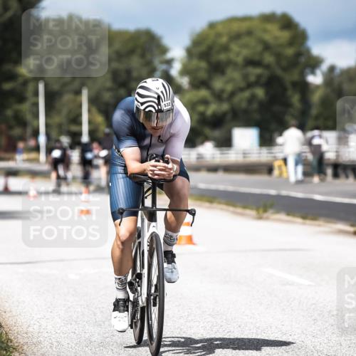 16.08.2026 - KN Förde Triathlon 2026 H.Heesch http://msf.ph/oto/9983559 16.08.2026 12:54:50 Radfahren 532, 566, 708 meine-sportfotos.de