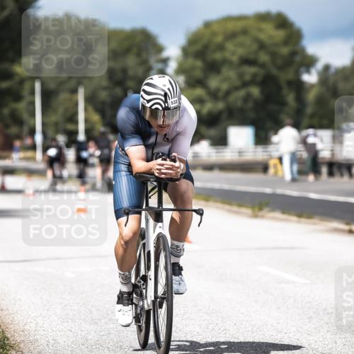 16.08.2026 - KN Förde Triathlon 2026 H.Heesch http://msf.ph/oto/9983560 16.08.2026 12:54:50 Radfahren 532, 566, 708 meine-sportfotos.de