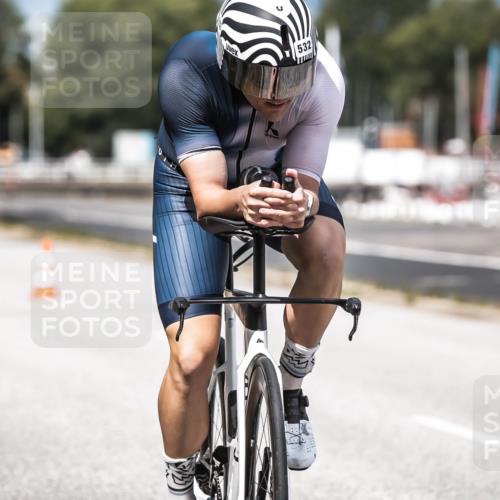 16.08.2026 - KN Förde Triathlon 2026 H.Heesch http://msf.ph/oto/9983572 16.08.2026 12:54:50 Radfahren 532, 566, 708 meine-sportfotos.de