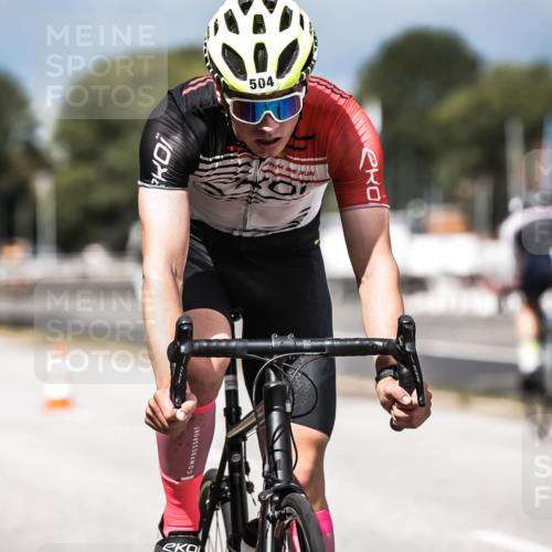 16.08.2026 - KN Förde Triathlon 2026 H.Heesch http://msf.ph/oto/9983593 16.08.2026 12:54:58 Radfahren 504, 565, 721 meine-sportfotos.de