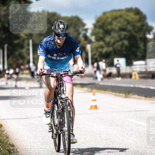 16.08.2026 - KN Förde Triathlon 2026 H.Heesch http://msf.ph/oto/9983752 16.08.2026 12:55:30 Radfahren 526, 580, 719, 720 meine-sportfotos.de