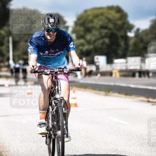 16.08.2026 - KN Förde Triathlon 2026 H.Heesch http://msf.ph/oto/9983756 16.08.2026 12:55:30 Radfahren 526, 580, 719, 720 meine-sportfotos.de