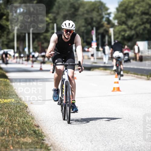 16.08.2026 - KN Förde Triathlon 2026 H.Heesch http://msf.ph/oto/9983766 16.08.2026 12:55:35 Radfahren 526, 535 meine-sportfotos.de
