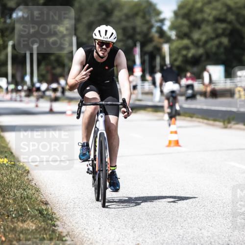 16.08.2026 - KN Förde Triathlon 2026 H.Heesch http://msf.ph/oto/9983769 16.08.2026 12:55:35 Radfahren 526, 535 meine-sportfotos.de
