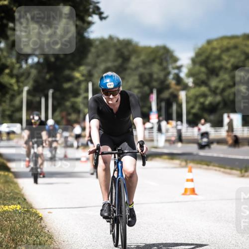 16.08.2026 - KN Förde Triathlon 2026 H.Heesch http://msf.ph/oto/9983788 16.08.2026 12:55:47 Radfahren 513, 517, 561, 562 meine-sportfotos.de