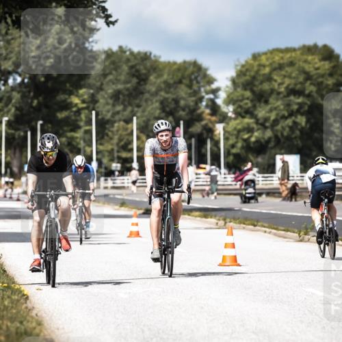 16.08.2026 - KN Förde Triathlon 2026 H.Heesch http://msf.ph/oto/9983800 16.08.2026 12:55:49 Radfahren 517, 561, 562, 569 meine-sportfotos.de