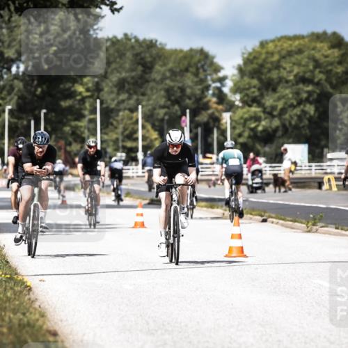 16.08.2026 - KN Förde Triathlon 2026 H.Heesch http://msf.ph/oto/9983841 16.08.2026 12:56:09 Radfahren 512, 567, 573, 585, 714 meine-sportfotos.de