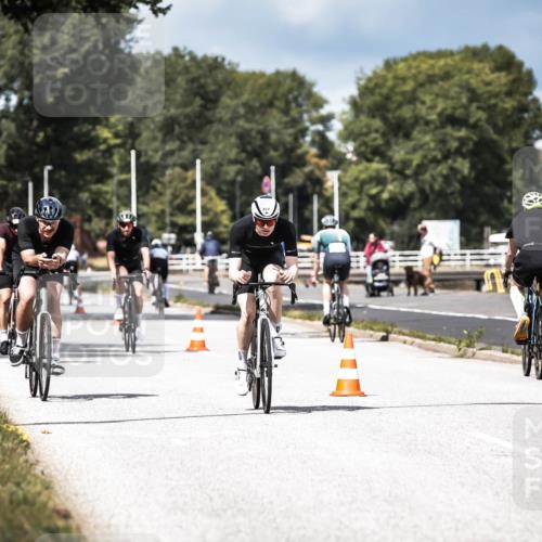 16.08.2026 - KN Förde Triathlon 2026 H.Heesch http://msf.ph/oto/9983843 16.08.2026 12:56:09 Radfahren 512, 567, 573, 585, 714 meine-sportfotos.de