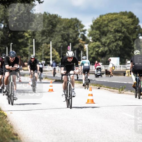 16.08.2026 - KN Förde Triathlon 2026 H.Heesch http://msf.ph/oto/9983844 16.08.2026 12:56:09 Radfahren 512, 567, 573, 585, 714 meine-sportfotos.de