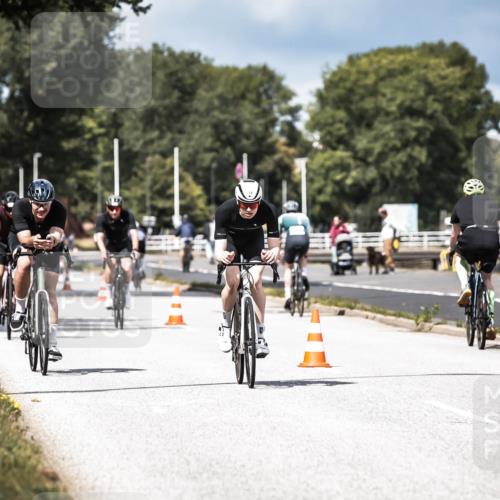 16.08.2026 - KN Förde Triathlon 2026 H.Heesch http://msf.ph/oto/9983845 16.08.2026 12:56:09 Radfahren 512, 567, 573, 585, 714 meine-sportfotos.de