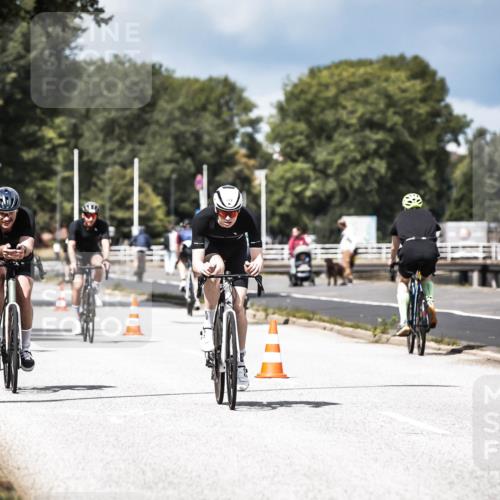 16.08.2026 - KN Förde Triathlon 2026 H.Heesch http://msf.ph/oto/9983849 16.08.2026 12:56:09 Radfahren 512, 567, 573, 585, 714 meine-sportfotos.de