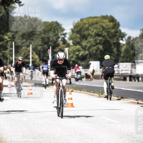 16.08.2026 - KN Förde Triathlon 2026 H.Heesch http://msf.ph/oto/9983851 16.08.2026 12:56:09 Radfahren 512, 567, 573, 585, 714 meine-sportfotos.de
