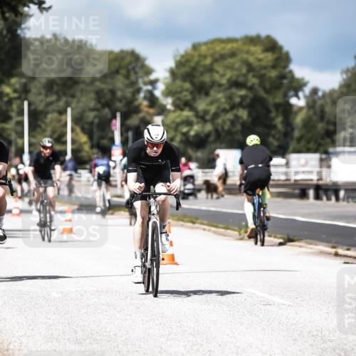 16.08.2026 - KN Förde Triathlon 2026 H.Heesch http://msf.ph/oto/9983853 16.08.2026 12:56:09 Radfahren 512, 567, 573, 585, 714 meine-sportfotos.de