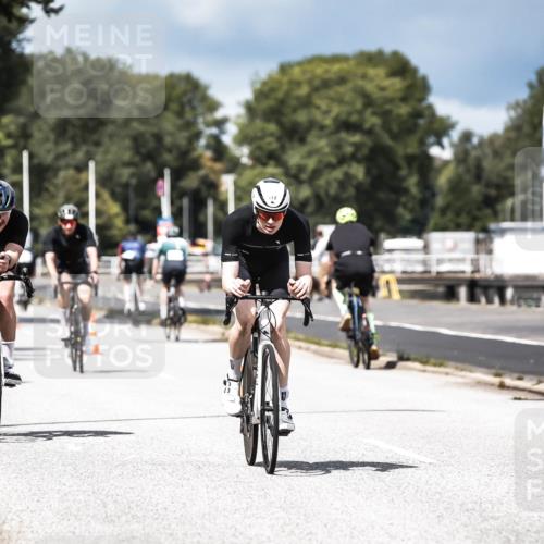 16.08.2026 - KN Förde Triathlon 2026 H.Heesch http://msf.ph/oto/9983858 16.08.2026 12:56:10 Radfahren 512, 567, 573, 585 meine-sportfotos.de