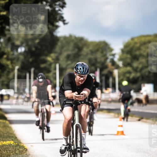 16.08.2026 - KN Förde Triathlon 2026 H.Heesch http://msf.ph/oto/9983863 16.08.2026 12:56:11 Radfahren 512, 567, 573, 585 meine-sportfotos.de