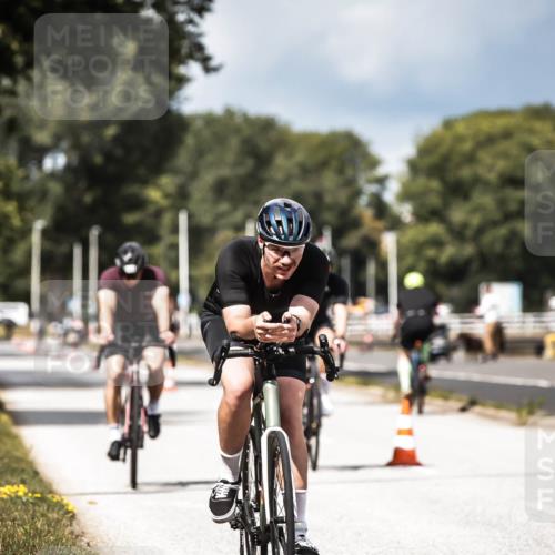 16.08.2026 - KN Förde Triathlon 2026 H.Heesch http://msf.ph/oto/9983865 16.08.2026 12:56:11 Radfahren 512, 567, 573, 585 meine-sportfotos.de