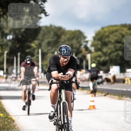 16.08.2026 - KN Förde Triathlon 2026 H.Heesch http://msf.ph/oto/9983866 16.08.2026 12:56:11 Radfahren 512, 567, 573, 585 meine-sportfotos.de