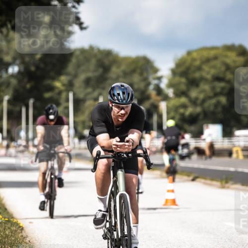 16.08.2026 - KN Förde Triathlon 2026 H.Heesch http://msf.ph/oto/9983867 16.08.2026 12:56:11 Radfahren 512, 567, 573, 585 meine-sportfotos.de
