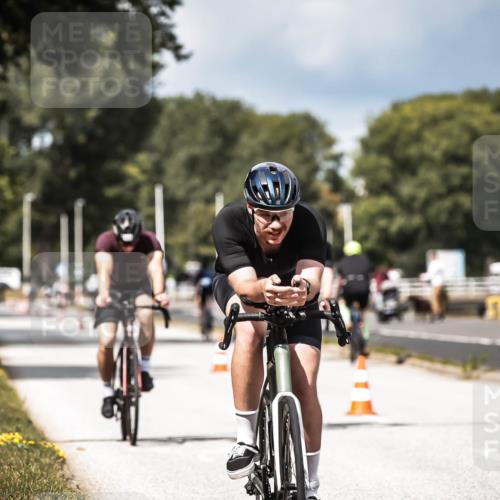 16.08.2026 - KN Förde Triathlon 2026 H.Heesch http://msf.ph/oto/9983869 16.08.2026 12:56:11 Radfahren 512, 567, 573, 585 meine-sportfotos.de