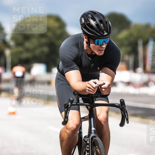 16.08.2026 - KN Förde Triathlon 2026 H.Heesch http://msf.ph/oto/9983918 16.08.2026 12:56:30 Radfahren 508, 528, 571, 584, 611, 715 meine-sportfotos.de