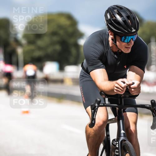 16.08.2026 - KN Förde Triathlon 2026 H.Heesch http://msf.ph/oto/9983919 16.08.2026 12:56:30 Radfahren 508, 528, 571, 584, 611, 715 meine-sportfotos.de