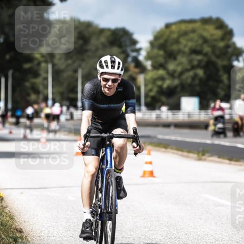 16.08.2026 - KN Förde Triathlon 2026 H.Heesch http://msf.ph/oto/9984003 16.08.2026 12:56:57 Radfahren 511, 583, 745 meine-sportfotos.de