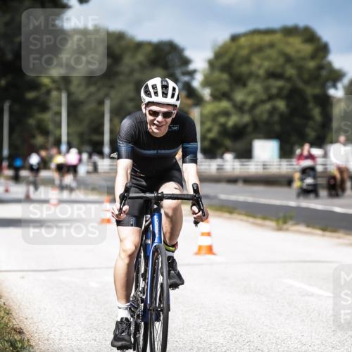 16.08.2026 - KN Förde Triathlon 2026 H.Heesch http://msf.ph/oto/9984004 16.08.2026 12:56:57 Radfahren 511, 583, 745 meine-sportfotos.de