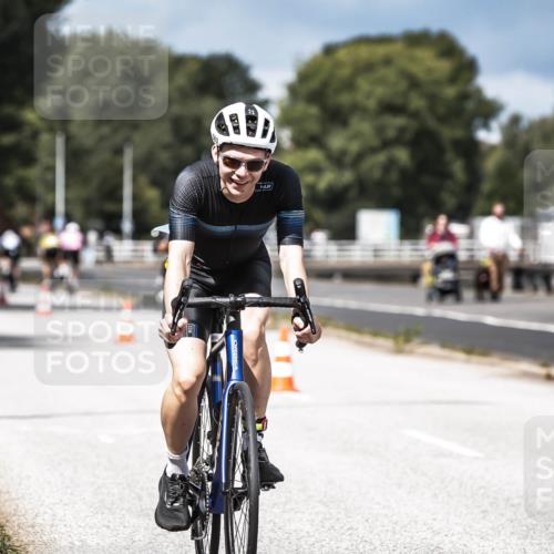 16.08.2026 - KN Förde Triathlon 2026 H.Heesch http://msf.ph/oto/9984006 16.08.2026 12:56:57 Radfahren 511, 583, 745 meine-sportfotos.de