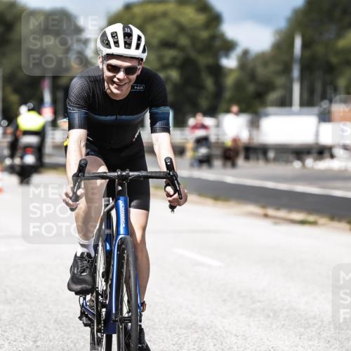 16.08.2026 - KN Förde Triathlon 2026 H.Heesch http://msf.ph/oto/9984011 16.08.2026 12:56:57 Radfahren 511, 583, 745 meine-sportfotos.de