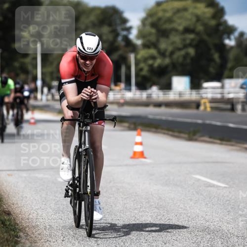 16.08.2026 - KN Förde Triathlon 2026 H.Heesch http://msf.ph/oto/9984046 16.08.2026 12:57:10 Radfahren 519, 523, 527, 530, 543, 581, 706, 721 meine-sportfotos.de