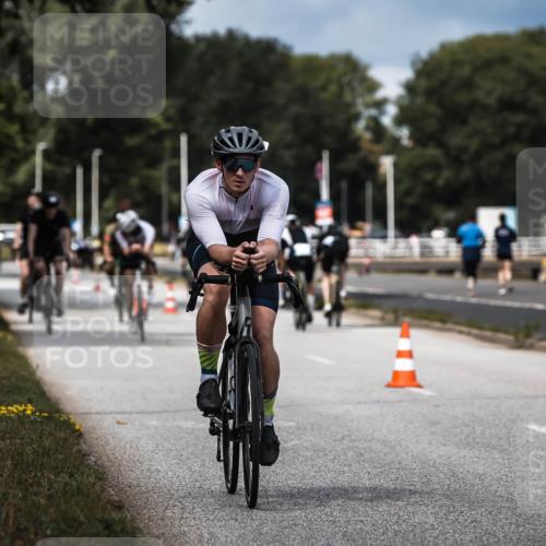 16.08.2026 - KN Förde Triathlon 2026 H.Heesch http://msf.ph/oto/9984080 16.08.2026 12:57:21 Radfahren 196, 501, 507, 514, 566 meine-sportfotos.de
