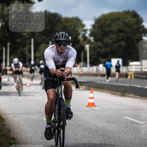 16.08.2026 - KN Förde Triathlon 2026 H.Heesch http://msf.ph/oto/9984086 16.08.2026 12:57:21 Radfahren 196, 501, 507, 514, 566 meine-sportfotos.de
