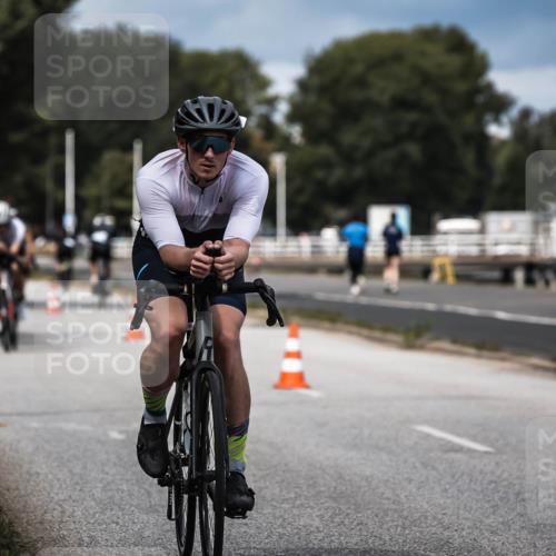 16.08.2026 - KN Förde Triathlon 2026 H.Heesch http://msf.ph/oto/9984089 16.08.2026 12:57:22 Radfahren 196, 501, 507, 514, 520, 565, 566 meine-sportfotos.de