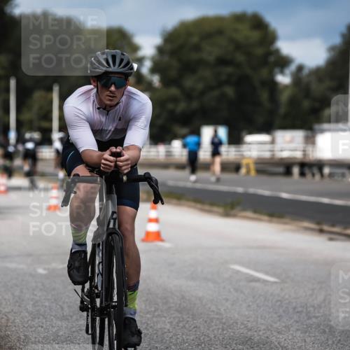 16.08.2026 - KN Förde Triathlon 2026 H.Heesch http://msf.ph/oto/9984091 16.08.2026 12:57:22 Radfahren 196, 501, 507, 514, 520, 565, 566 meine-sportfotos.de