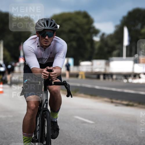 16.08.2026 - KN Förde Triathlon 2026 H.Heesch http://msf.ph/oto/9984097 16.08.2026 12:57:22 Radfahren 196, 501, 507, 514, 520, 565, 566 meine-sportfotos.de