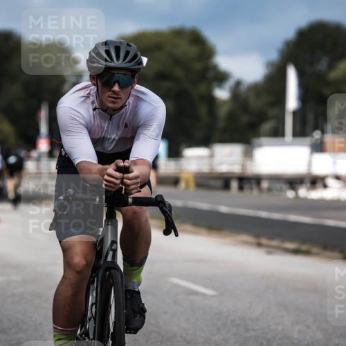 16.08.2026 - KN Förde Triathlon 2026 H.Heesch http://msf.ph/oto/9984098 16.08.2026 12:57:22 Radfahren 196, 501, 507, 514, 520, 565, 566 meine-sportfotos.de