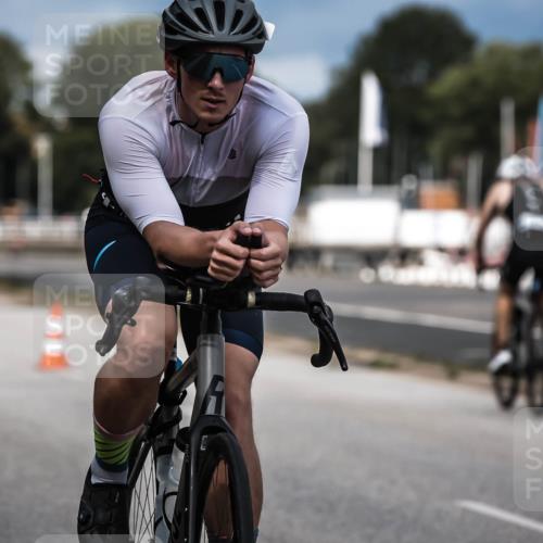 16.08.2026 - KN Förde Triathlon 2026 H.Heesch http://msf.ph/oto/9984103 16.08.2026 12:57:22 Radfahren 196, 501, 507, 514, 520, 565, 566 meine-sportfotos.de