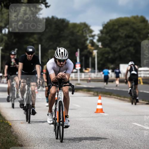 16.08.2026 - KN Förde Triathlon 2026 H.Heesch http://msf.ph/oto/9984106 16.08.2026 12:57:24 Radfahren 196, 501, 507, 514, 520, 565, 566, 591 meine-sportfotos.de