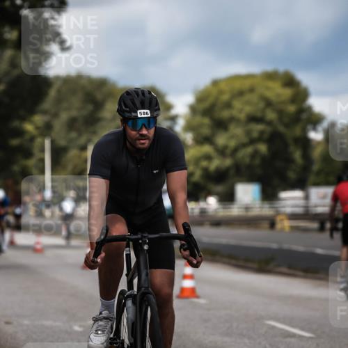 16.08.2026 - KN Förde Triathlon 2026 H.Heesch http://msf.ph/oto/9984181 16.08.2026 12:57:40 Radfahren 576, 586, 711 meine-sportfotos.de