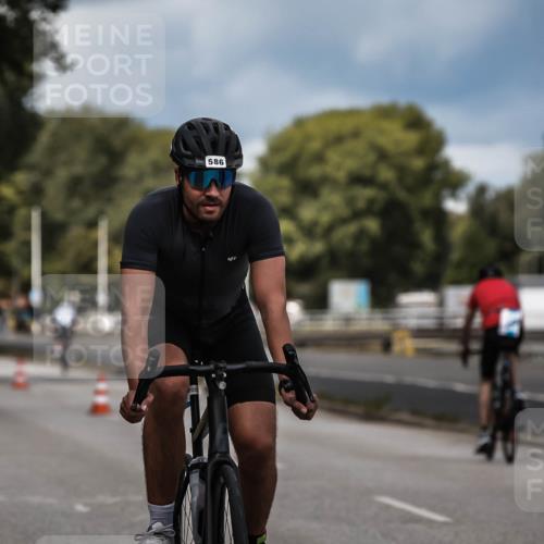 16.08.2026 - KN Förde Triathlon 2026 H.Heesch http://msf.ph/oto/9984183 16.08.2026 12:57:40 Radfahren 576, 586, 711 meine-sportfotos.de