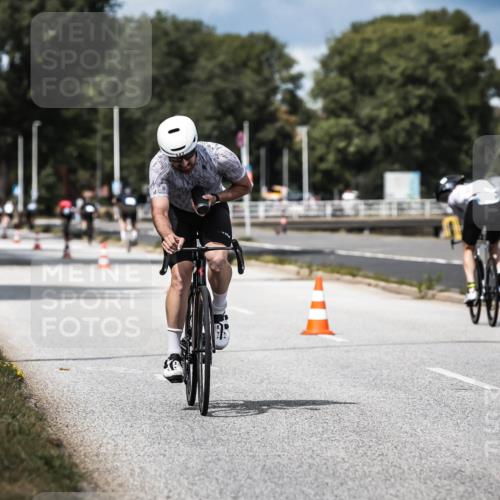 16.08.2026 - KN Förde Triathlon 2026 H.Heesch http://msf.ph/oto/9984224 16.08.2026 12:57:54 Radfahren 510, 525, 542, 589, 602, 746 meine-sportfotos.de
