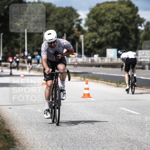16.08.2026 - KN Förde Triathlon 2026 H.Heesch http://msf.ph/oto/9984226 16.08.2026 12:57:55 Radfahren 510, 525, 542, 589, 602 meine-sportfotos.de